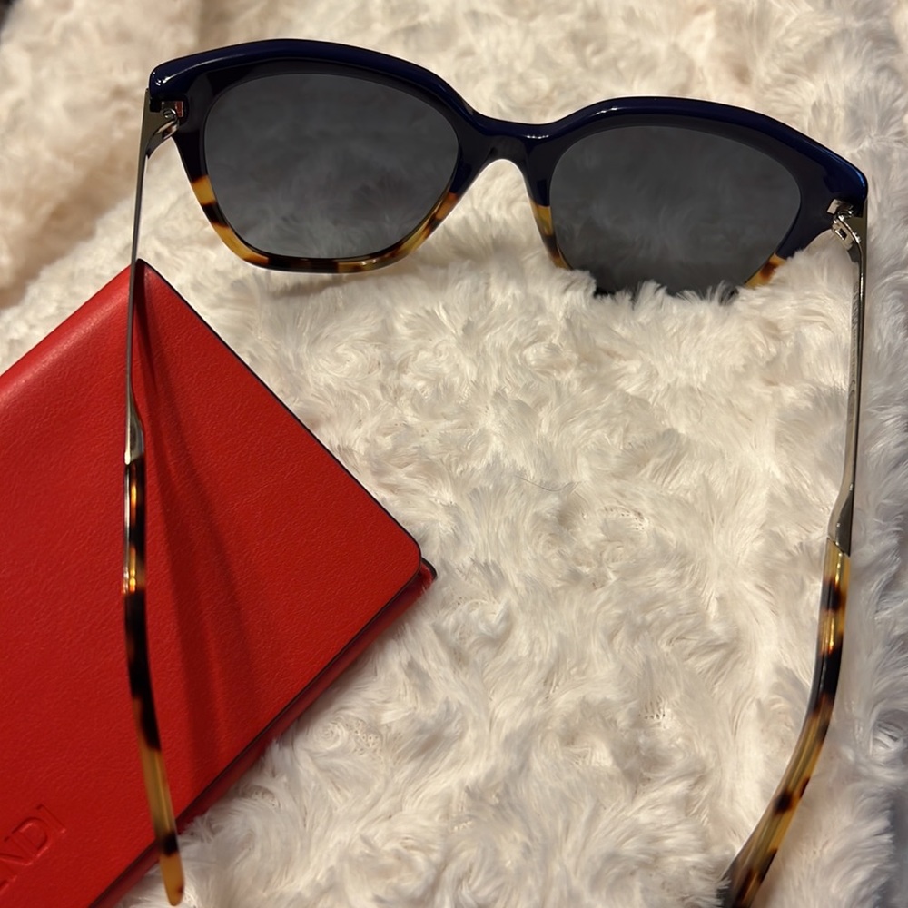 Fendi Cat Eye Sunglasses - Picture 4 of 4